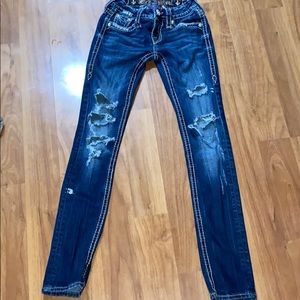 Distressed Karla 💙